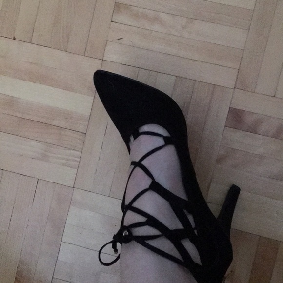 Black Ballerina Heels - Picture 3 of 3